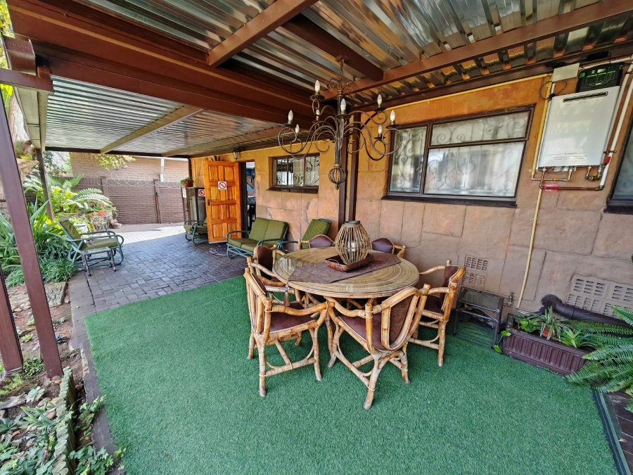 6 Bedroom Property for Sale in Dan Pienaar Free State
